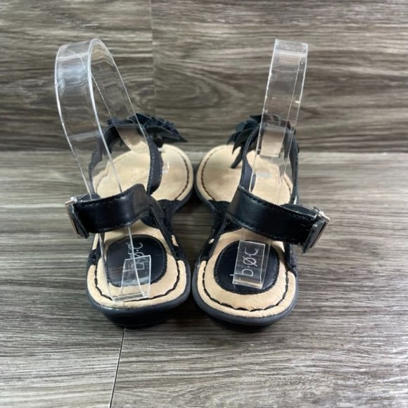 B.O.C. Black Floral T-Strap Buckle Sandals CCAL18 Women's Shoes Size 6 - Picture 4 of 9